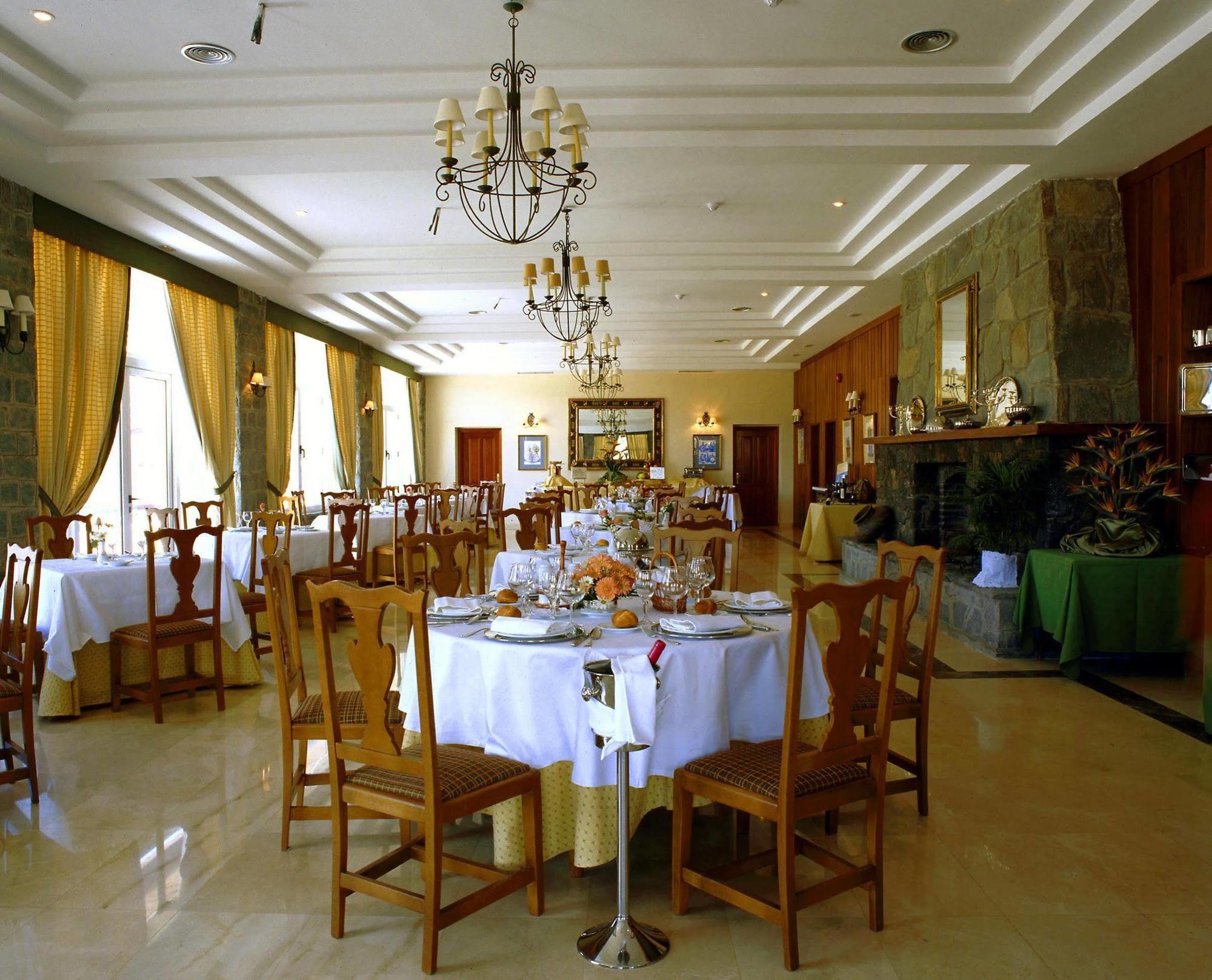 Parador De Las Canadas Del Teide La Orotava Esterno foto