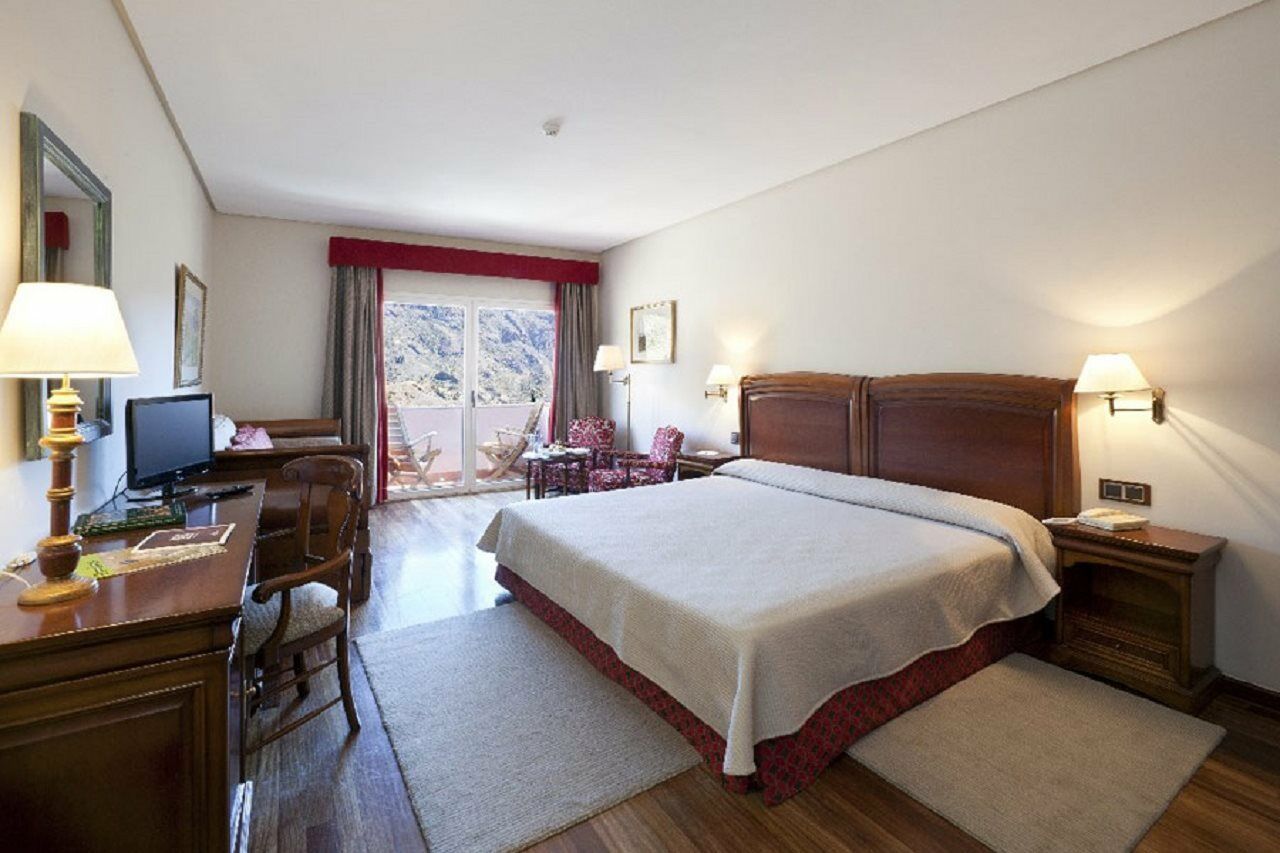 Parador De Las Canadas Del Teide La Orotava Esterno foto